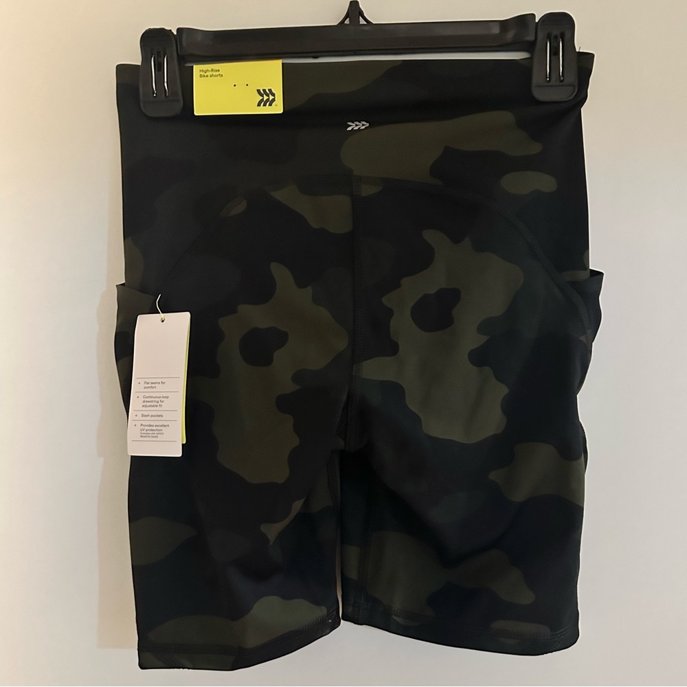 Small all in motion camp biker shorts